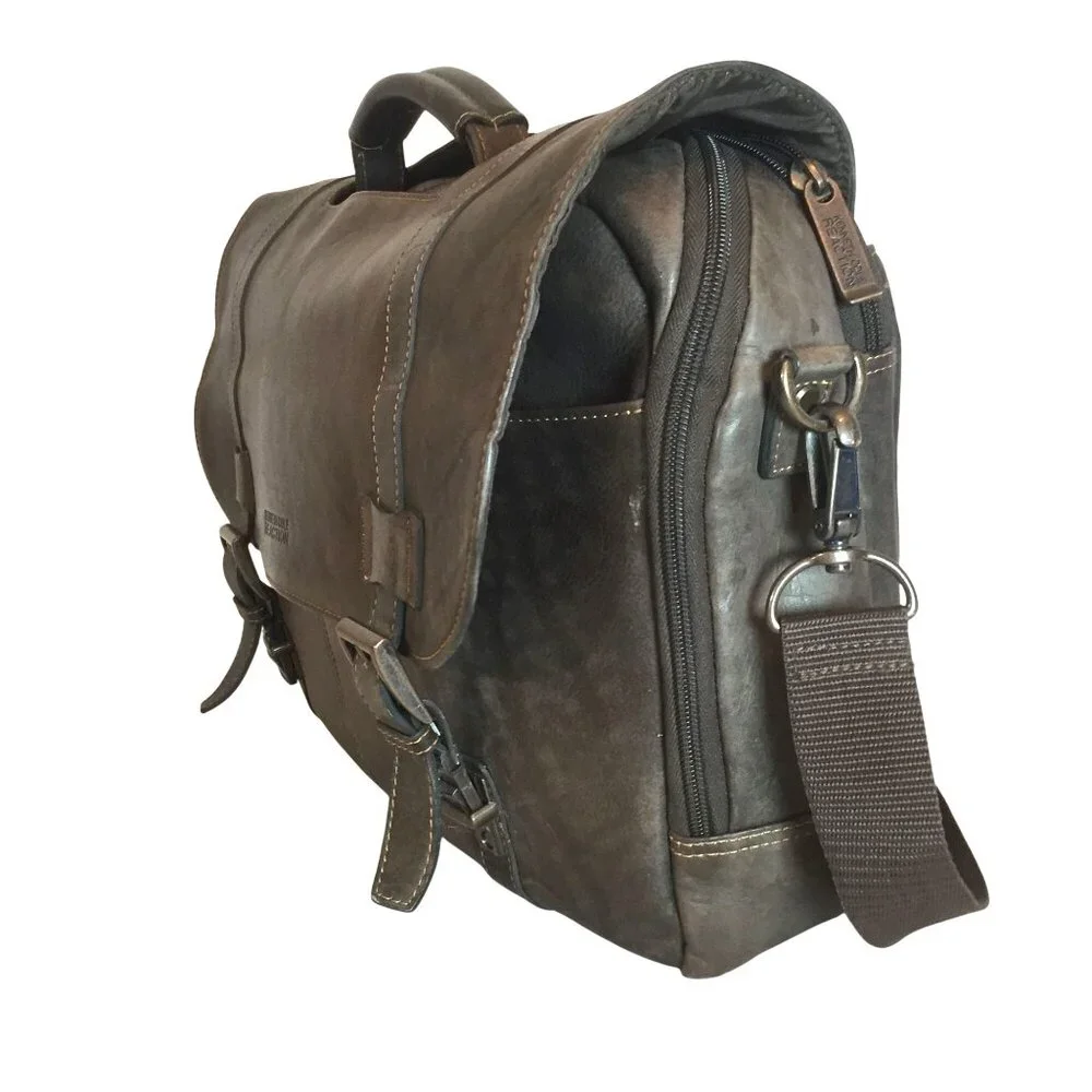 KENNETH COLE Mens Messanger PC Bag Brown Leather Magnetic Close 16 X 12
